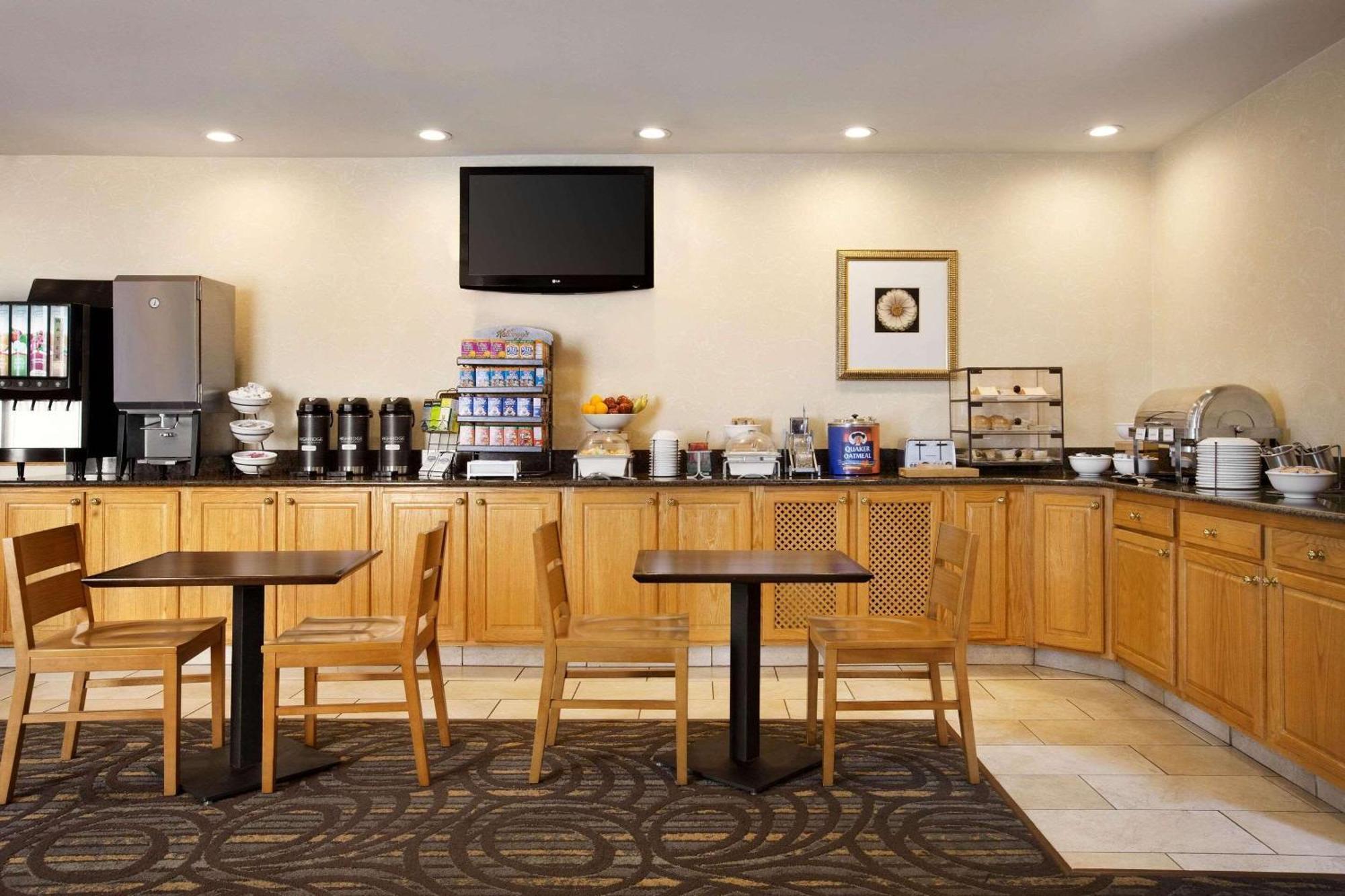 Country Inn & Suites By Radisson, Lexington, Va Экстерьер фото