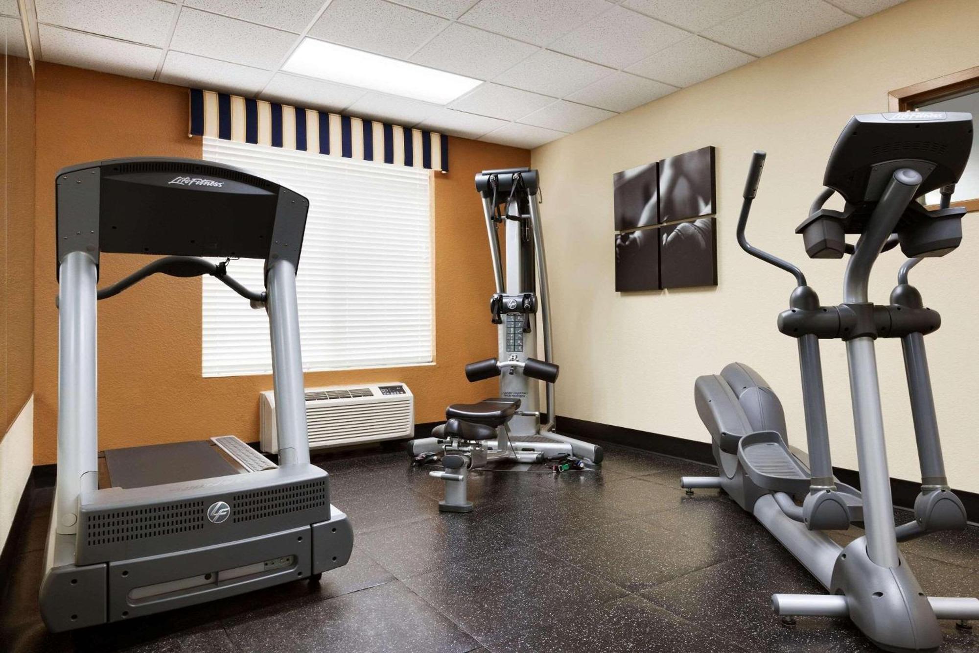 Country Inn & Suites By Radisson, Lexington, Va Экстерьер фото