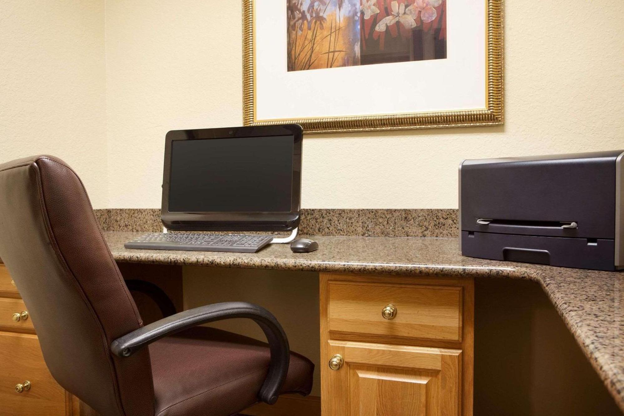 Country Inn & Suites By Radisson, Lexington, Va Экстерьер фото